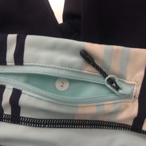 Lululemon cropped leggings - Picture 3 of 4